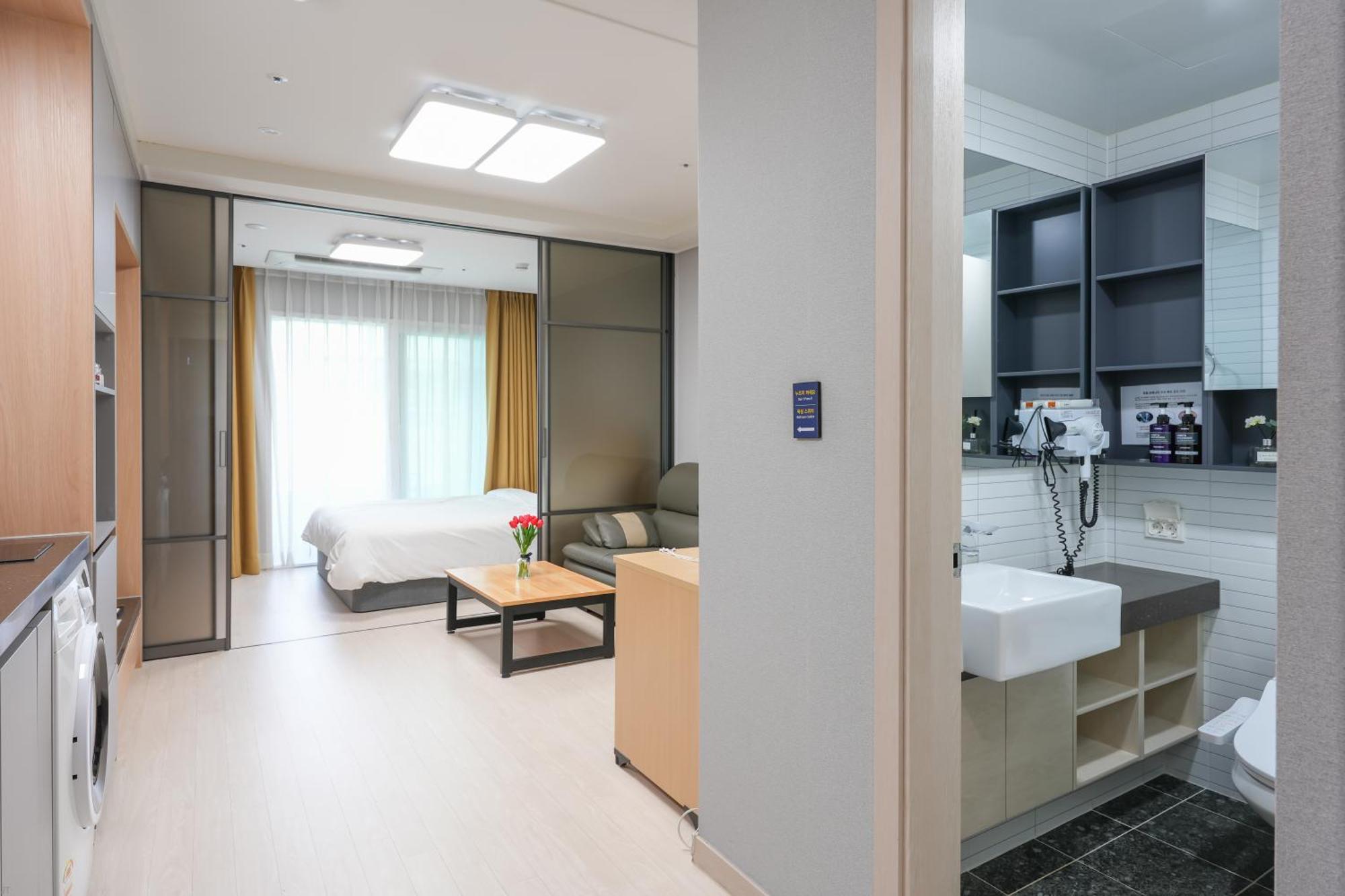 Yeosu Hotel First City Exteriér fotografie